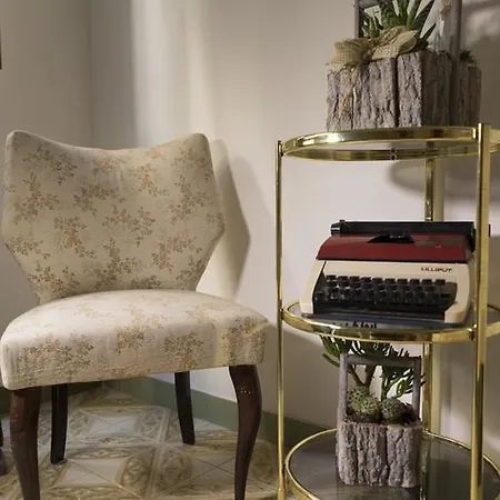 Trastevere Corner Eight بيت ضيافة 3*