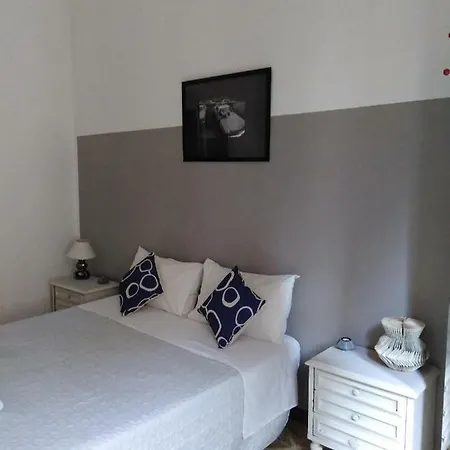 Trastevere Corner Eight Rom