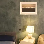 Trastevere Corner Eight Рим